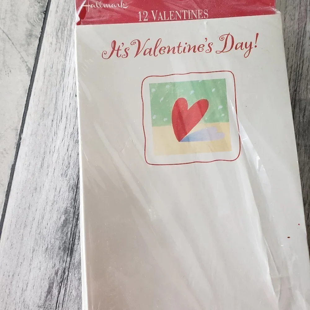 Hallmark Valentines Day Greeting Cards w/envelopes -  Pack 12 Cards